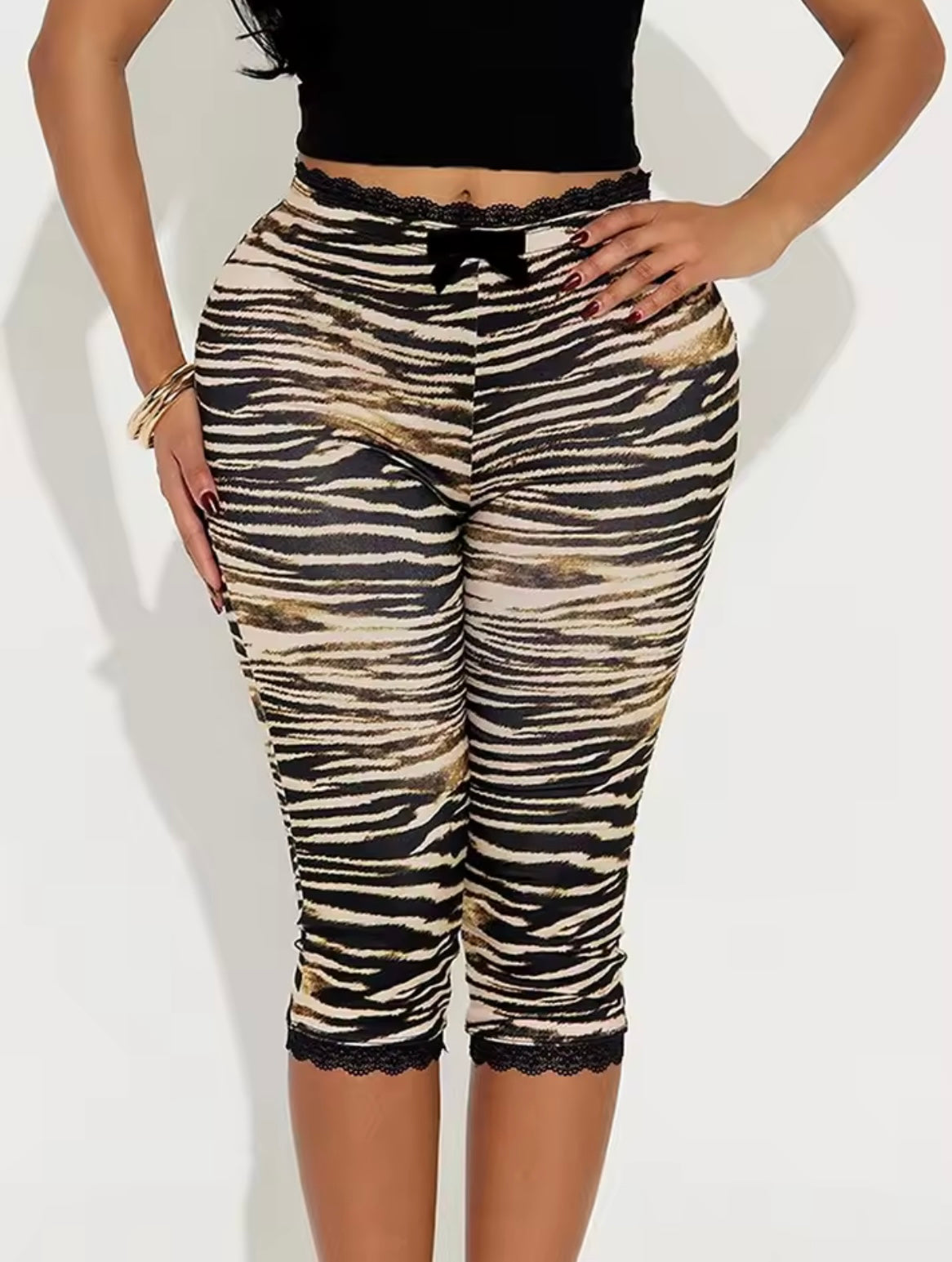 Jasmine Lace Trim Capri Legging